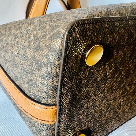 Brooklyn Small Logo Satchel